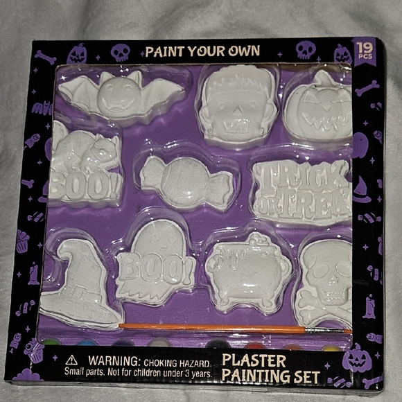 Halloween Paint Your Own Plaster Painting Set Pumpkin Ghost Candy Skeleton Bat - Picture 1 of 9